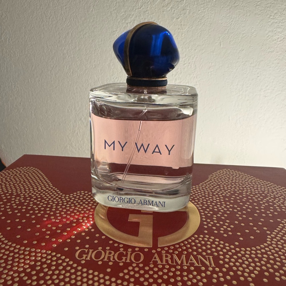 Giorgio Armani Eau de Parfum with Pink Hue